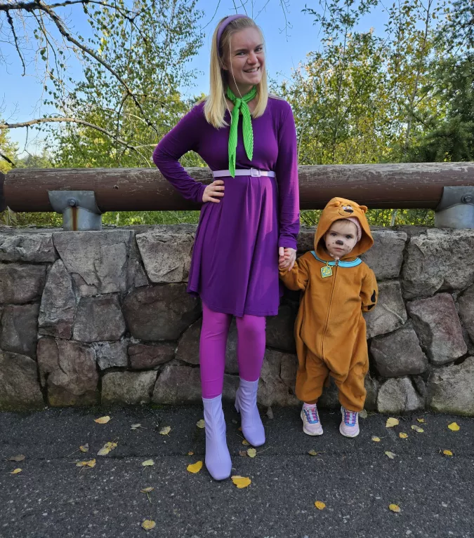 Daphne and Scooby