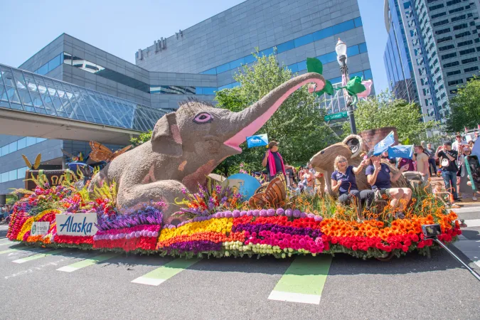 Alaska Airlines Tula-Tu Grand Floral Parade Float